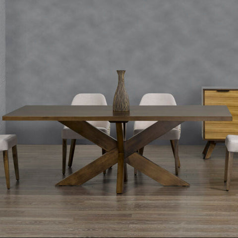 Leka Dining Table
